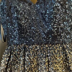 Short Formal Navy/silver sequins size 2 with pockets